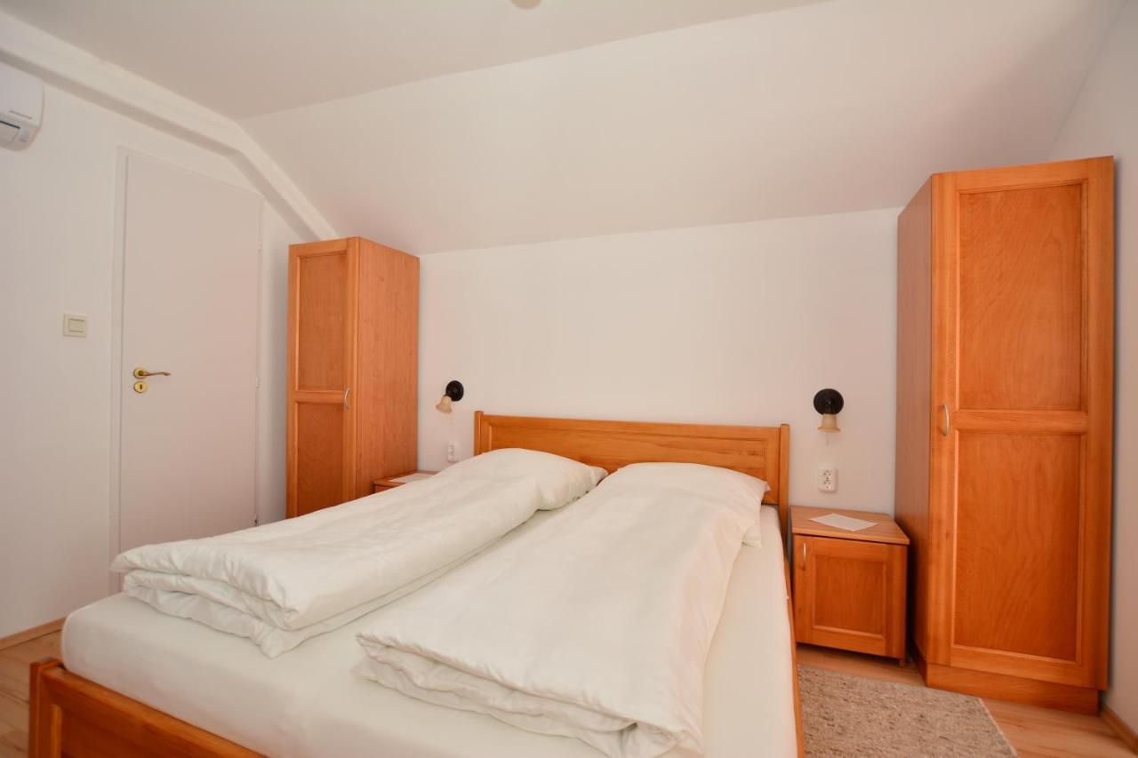 Viragoskert Apartman Heviz Exterior photo