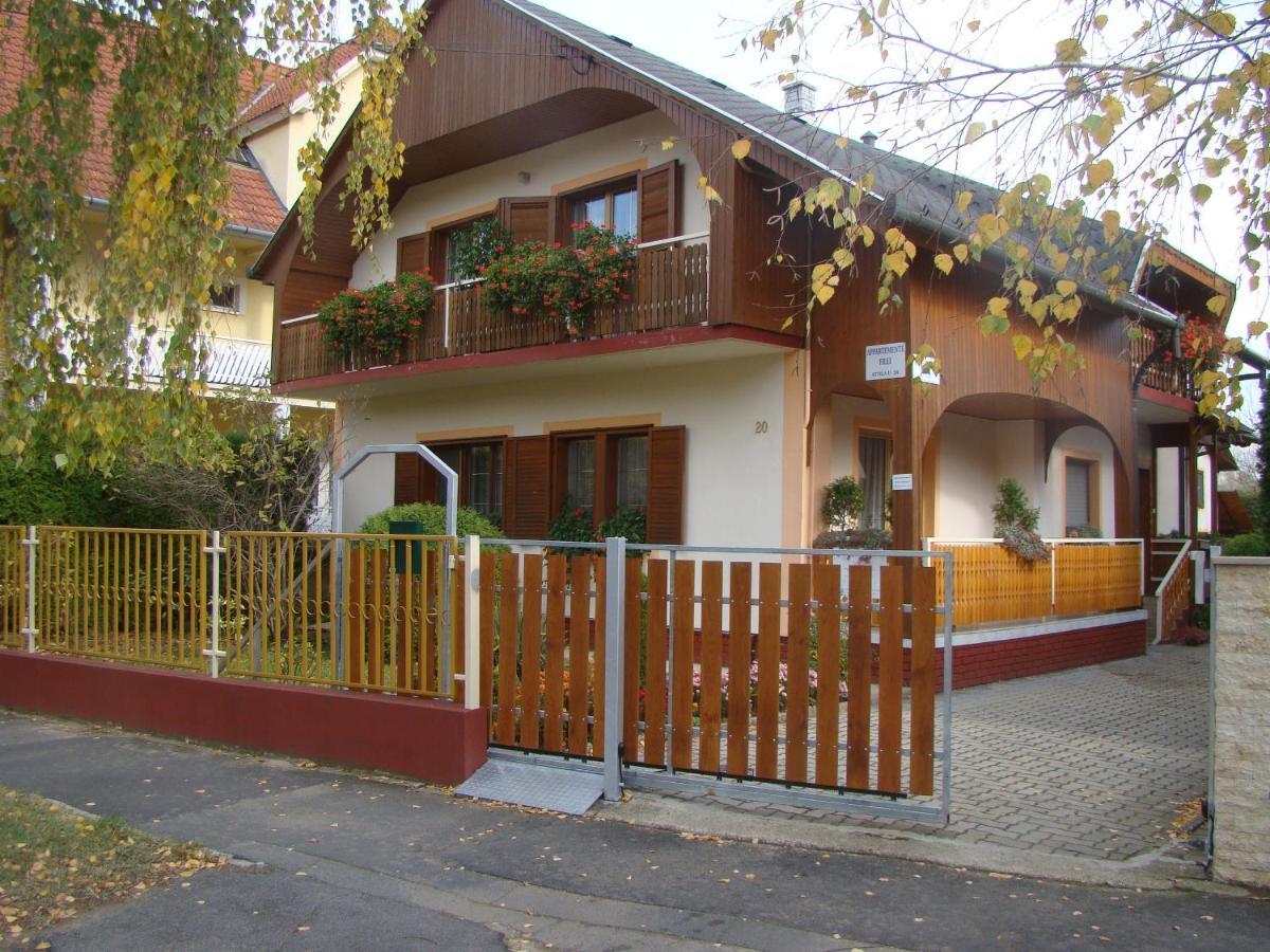Viragoskert Apartman Heviz Exterior photo